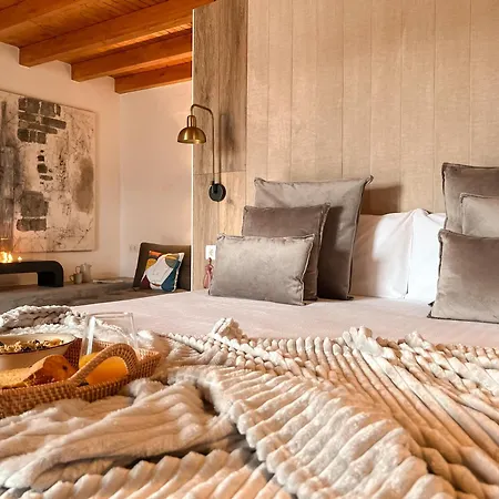 Canaryislandshost L The Sky *