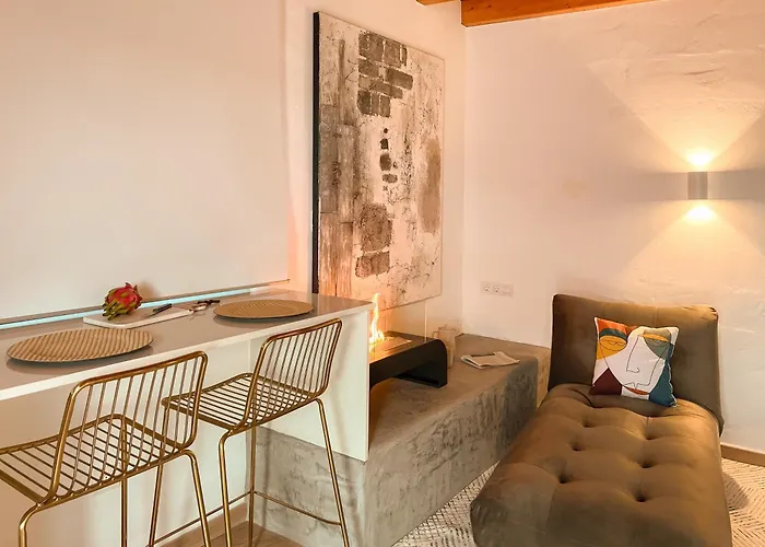 Canaryislandshost L The Sky *