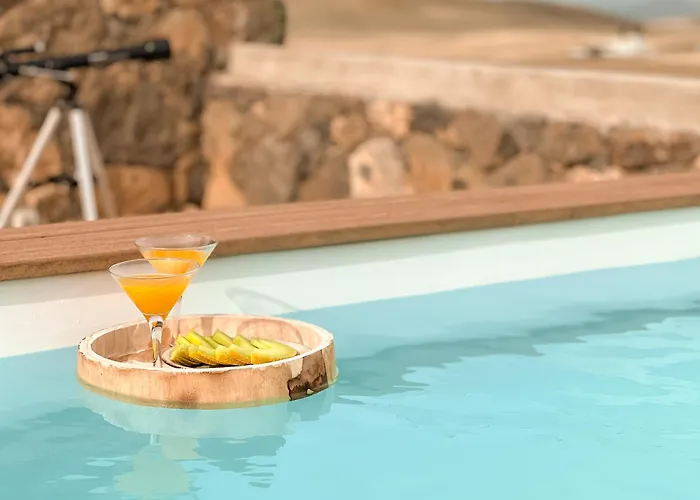 Canaryislandshost L The Sky