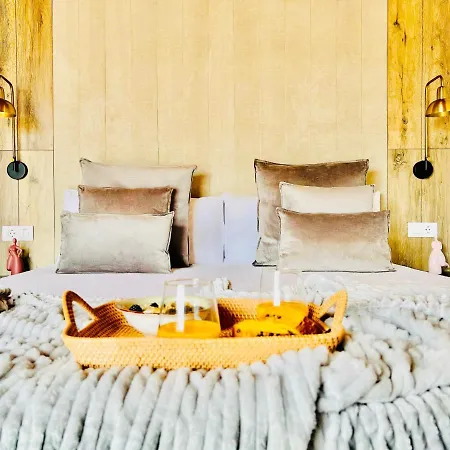 Canaryislandshost L The Sky *