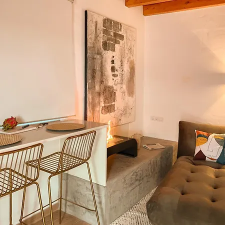 Canaryislandshost L The Sky *